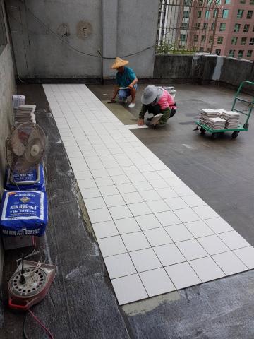 樂菁實業有限公司 - 磁磚貼附