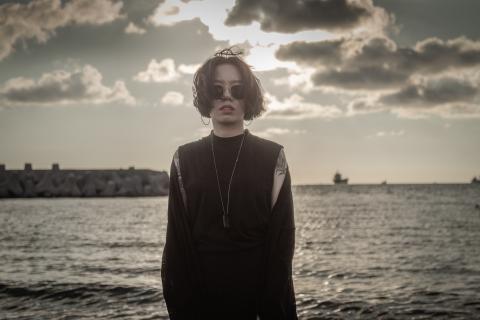 Zeke（力克）空拍、獨立攝影師🎥 - ?中二攝影Studio
 『個人形象照』
我是攝影師Zeke，以婚禮攝影紀實為主，曾與希薇亞婚禮公司合作攝影師，獨立接案希望能讓價格更親民❤️
 

 
服務項目：婚禮攝影紀實、情侶攝影、人像攝影、商業攝影、全家福、寶寶藝術照、孕婦寫真、各式活動側拍、攝影寫真照。
 

 
IG作品集:https://www.instagram.com/zeke_visual.tw/