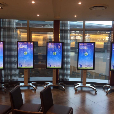 TIFF - 醫學研討會(觸控系統)
使用技術：
1. 網頁前端 (HTML/CSS/JQuery)
2. 網頁後端PHP