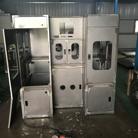 愛爾恩金屬設計股份有限公司 - 設備骨架銲接