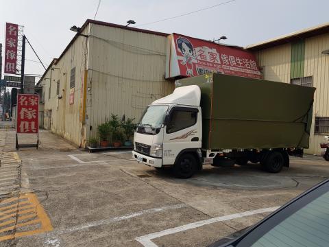 陳玉文 - 新增車輛，增加固定式帆布，保護您的物件