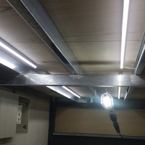 協大室內裝修 - 汐止&hellip;工廠辦公室夾層施工&hellip;電燈安裝&hellip;