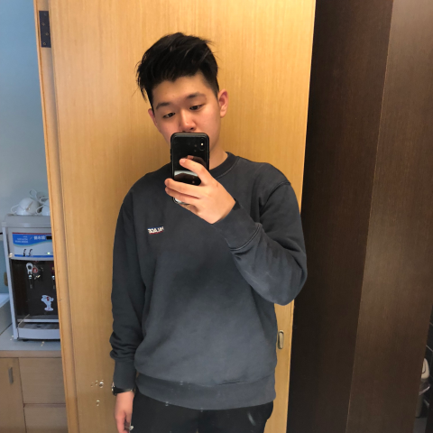 提供翻译i服務的專家Brian Chen 