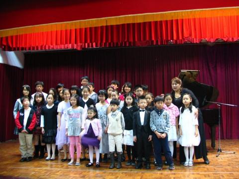 台北鋼琴老師涂玟棋 - 大型學生發表會 