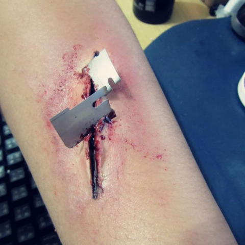 顏救室 妝髮造型 - 傷妝