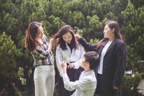 黃采茵 - 團體拍攝
淡江大學實驗劇團宣傳照