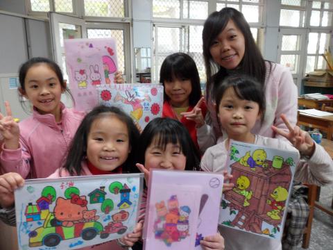 Angel老師 - 課輔老師期間與小朋友的合照