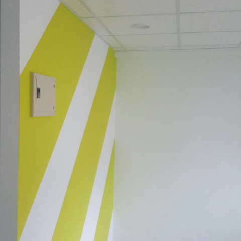 常暉室內裝修工程有限公司 - 套房內部油漆批土工程