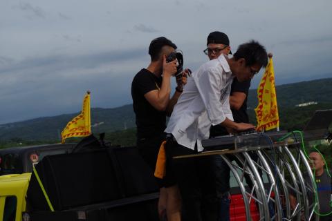 DJ Double H 混音娛樂工作室 - 蘆洲竹山廟會接駕-現場dj DJ Double H 混音娛樂工作室 - 蘆洲竹山廟會接駕-現場dj