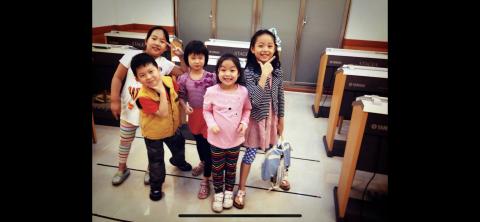 🎵 Musical鋼琴烏克麗麗工作室|預約制 - 團體班孩子上課開心留影
先修一 🎵 Musical鋼琴烏克麗麗工作室|預約制 - 團體班孩子上課開心留影
先修一