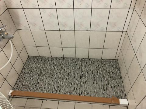 李富崎 - 浴缸改淋浴間 小小修改整修