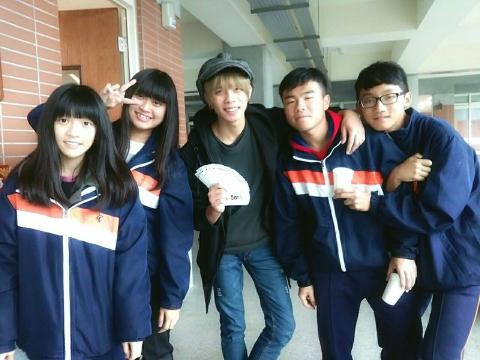 XUAN (炫) - 新竹-竹北六家高中的同學們～*^_^*