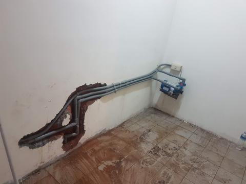 柯明志 - 抽水馬達移位