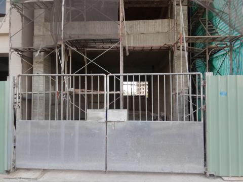 李明源鋼鐵有限公司  - 工地圍籬雙開大門 李明源鋼鐵有限公司  - 工地圍籬雙開大門