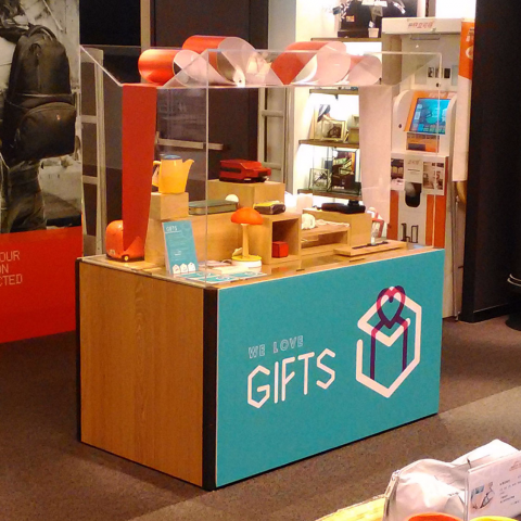 FarmerWang - 專案LOGO / 標準字 / 門市氣氛陳列 FarmerWang - 專案LOGO / 標準字 / 門市氣氛陳列