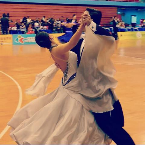 林子卿 Isabelle Lin - 