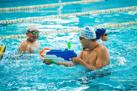 任宇晨(鯊魚教練) - 打水仗