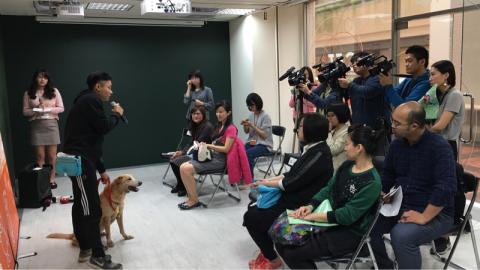 正向寵物行為訓犬師 米恩 - 記者會詢問與推廣狗狗行為
狗狗訓練不分年紀品種！
13歲的狗奶奶也能學很多很棒很好玩的才藝唷！