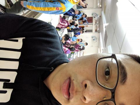 王聖智 - 育成補習班中與學生的合照