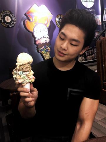 Poe 佛系健身 - 運動就是為了吃:>