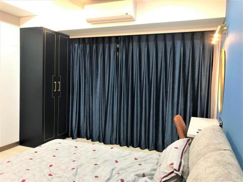 鉅登室內裝修工程-鍾享智 - 衣櫃也鑲銅條營造出奢華感