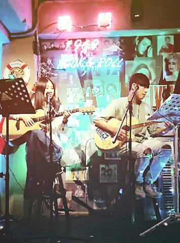 簡郡汝 - 駐唱演出