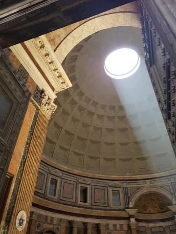 提供找不到好工作服務的專家Zoe