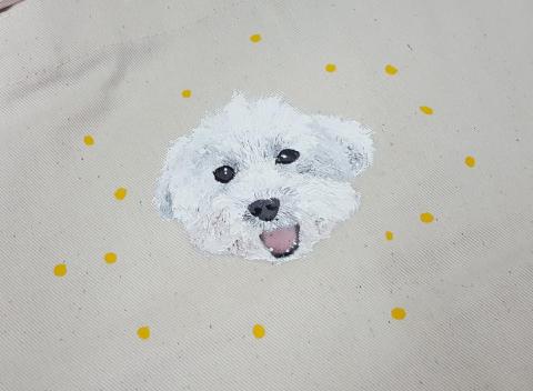 陳雅琳 - 實際手繪能力應用於袋包上及編排版面