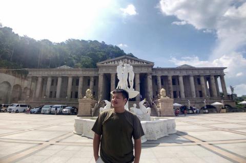 提供唱歌唱歌服務的專家吳振宇