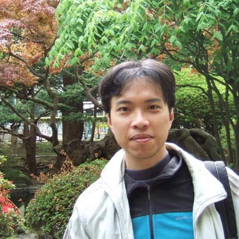 提供office服務的專家曾進賢