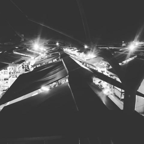 雛燕 - 夜市景色