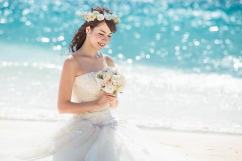 Izz - 婚紗後製修圖/ 身材及皮膚修飾、顏色調整