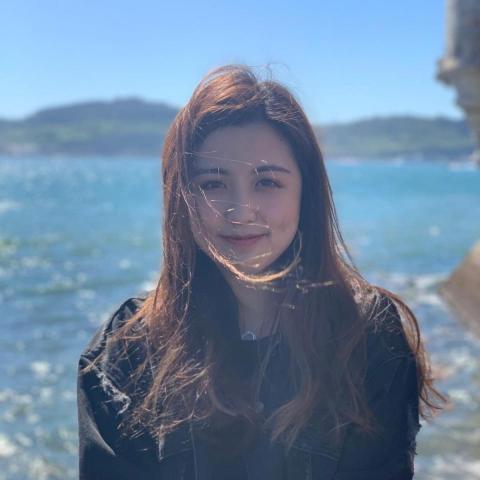 提供光療機sun服務的專家Lorraine Sun 孫樂琳