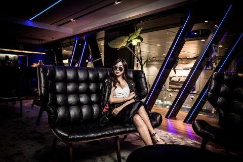 藝化工作室 - 2018環亞美神慈善月曆