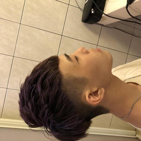 醒吾私人美髮工作室 - 學校宿舍就是我個人目前的工作室據點，依照客戶需求我可以攜帶用具到任何場所完成男士理髮修容設計！！