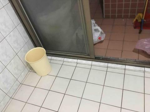 個人 - 但您看經過專業人士和清潔用品，乾淨溜溜