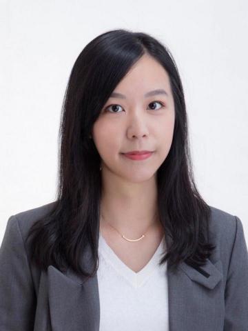 提供uniqlo褲裙服務的專家Emily Wu