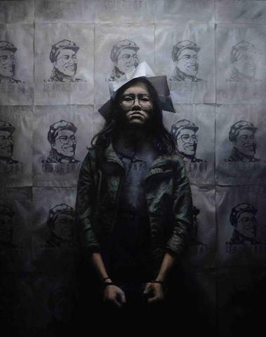 石梓廷 - 作品名稱：石主席萬歲
媒材：油畫
尺寸：162x120cm
年代：2017