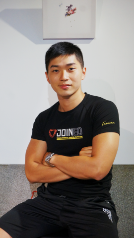 提供斷食營服務的專家游鈺麟 小J