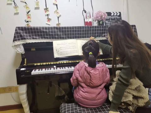 朱老師鋼琴琵琶音樂教室 - 