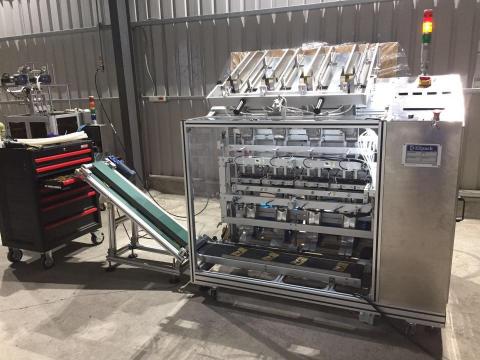 繹興機械股份有限公司 EZpack Co., Ltd. - 多列面膜包裝機
*4列<另有6列機型>
*產能:5000pcs/HR
*給袋式