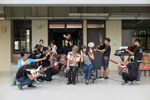 胡小月 - 田中高中社團指導 胡小月 - 田中高中社團指導