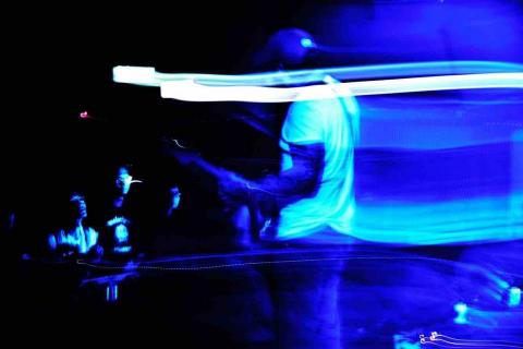 Simon Fang - 國外樂團Nothing，來台演出照