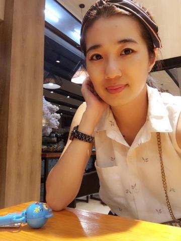 提供工作內容服務的專家黃玲瑛