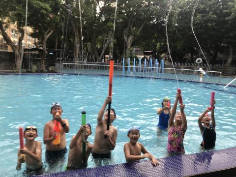 Y體系游泳教練 - 