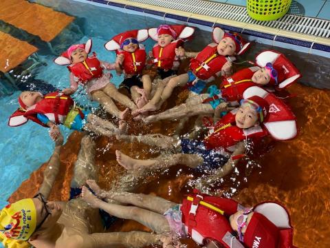 Y體系游泳教練 - 