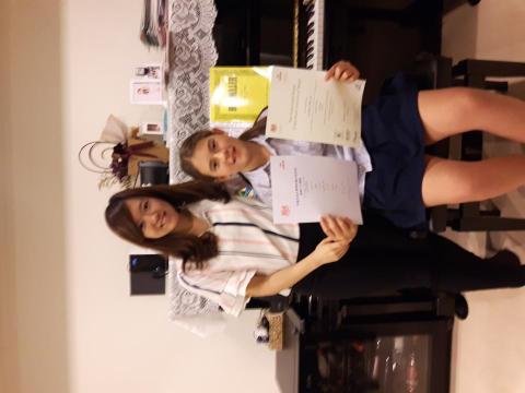 王瑋慈（Tina慈慈老師） - 優異成績通過ABRSM英國皇家鋼琴檢定