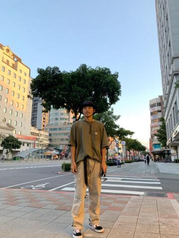 提供南崁學跳舞服務的專家陳均懋