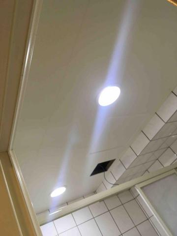 非釩門窗 - 塑鋼天花板