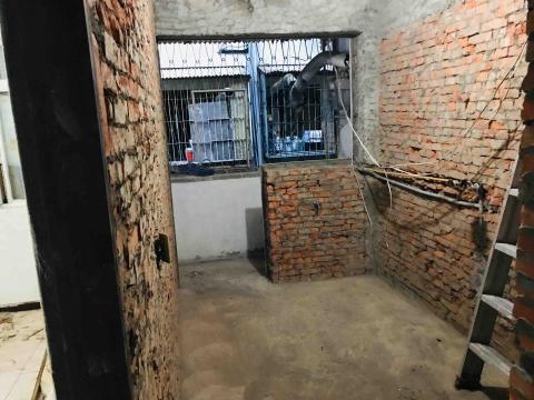 十四號工廠 - 廚房整間拆除(牆壁+窗框+流理臺+地板) 案件位於後山埤